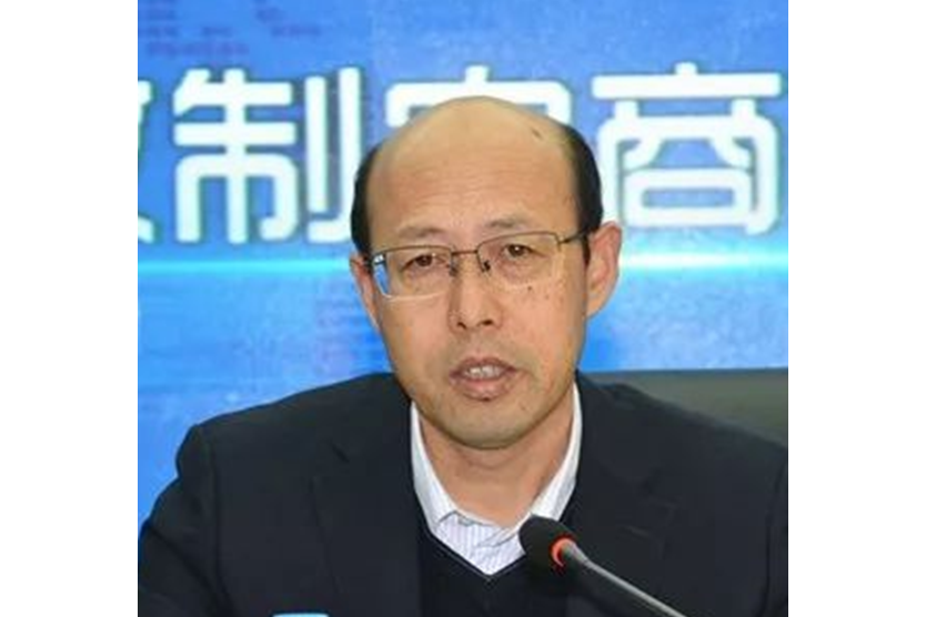 盧曉東(內蒙古自治區農村信用社聯合社副主任) 盧曉東(內蒙古自治區農村信用社聯合社副主任)