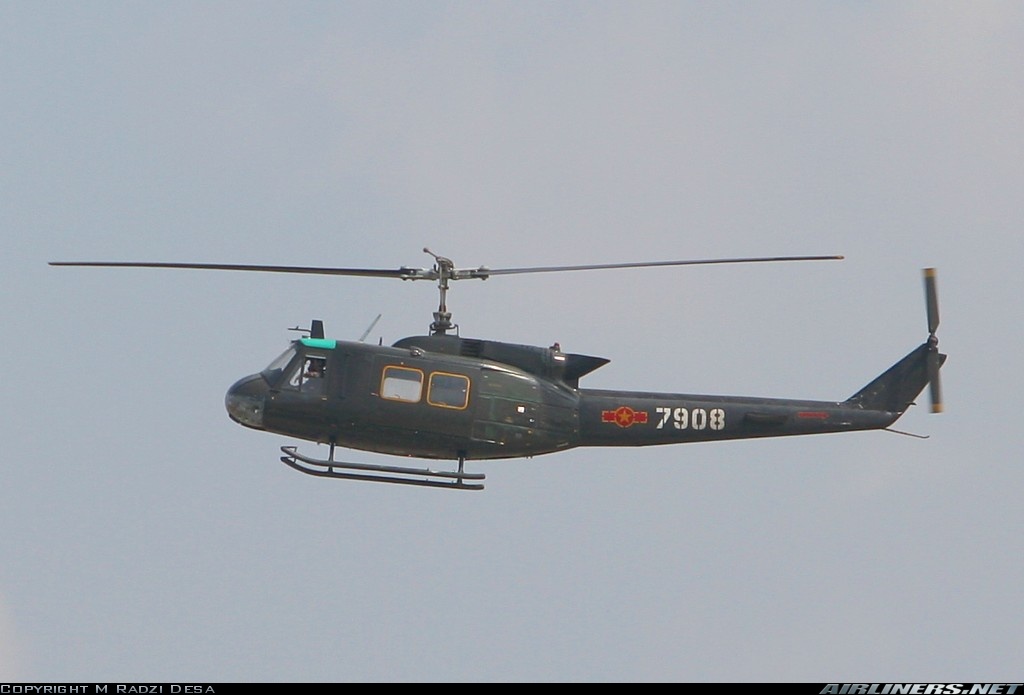 UH-1H（貝爾-205直升機的軍用改進型號）
