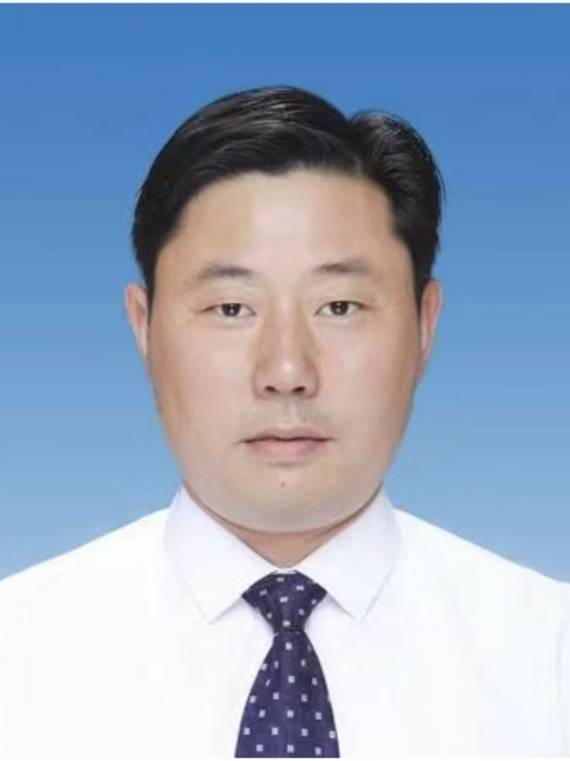 詹銀川 詹銀川