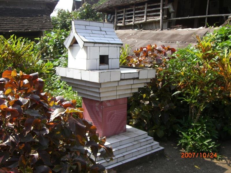曼炸村