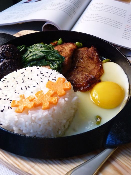 鐵板豬排飯 鐵板豬排飯