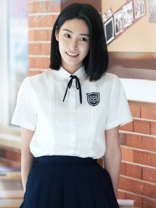 陳夢瑤(電視劇《以你為名的夏天》中的女性角色) 陳夢瑤(電視劇《以你為名的夏天》中的女性角色)