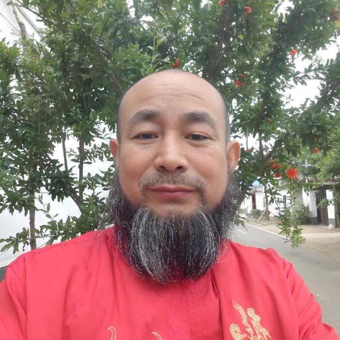 泰山鬍子哥 泰山鬍子哥
