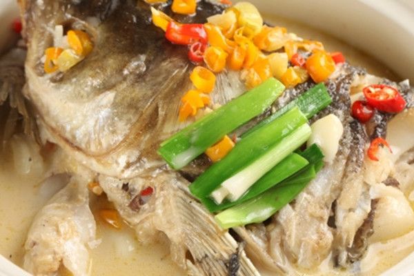 鰱魚頭尾湯