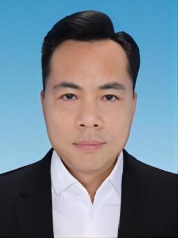 梁健鋒(廣東省廣州市規劃和自然資源局番禺區分局黨組成員、三級調研員) 梁健鋒(廣東省廣州市規劃和自然資源局番禺區分局黨組成員、三級調研員)