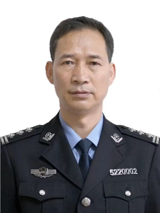 鄭金祿(貴州省未成年犯管教所黨委副書記、政委) 鄭金祿(貴州省未成年犯管教所黨委副書記、政委)