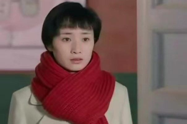 彭冬梅(年代劇《我哥我嫂》中的角色,由楊兆雁飾演) 彭冬梅(年代劇《我哥我嫂》中的角色,由楊兆雁飾演)