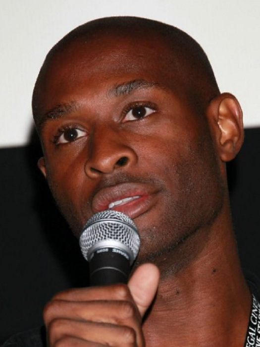 朱利葉斯·約拿(Julius Onah) 朱利葉斯·約拿(Julius Onah)