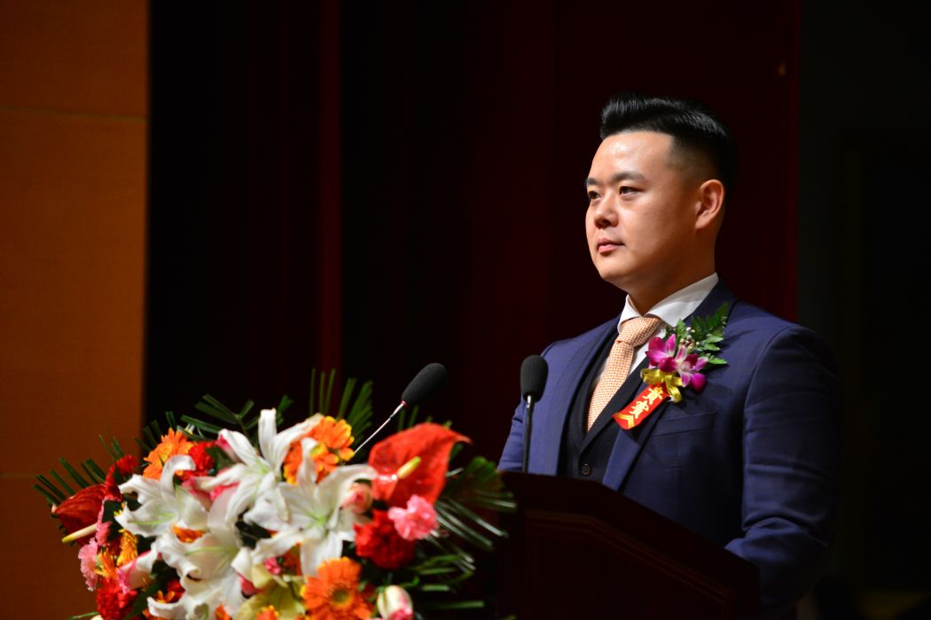 張冉(東方今典集團總裁) 張冉(東方今典集團總裁)