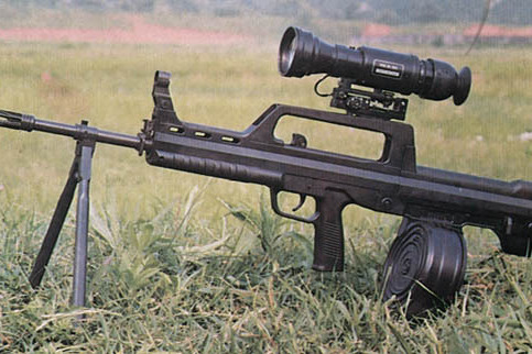 95式輕機槍(QBB95輕機槍) 95式輕機槍(QBB95輕機槍)