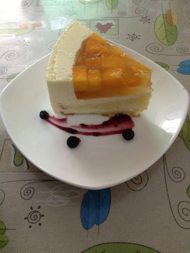 芒果果凍黃桃慕斯蛋糕