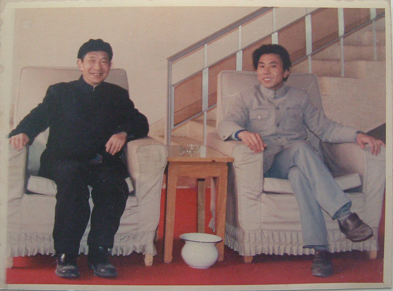 與楊白陶先生在湖北省首屆篆刻家研討班上