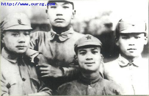 紅軍時期王恩茂(左2)