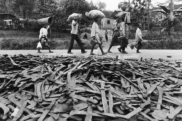 盧安達大屠殺結束後政府收繳的砍刀