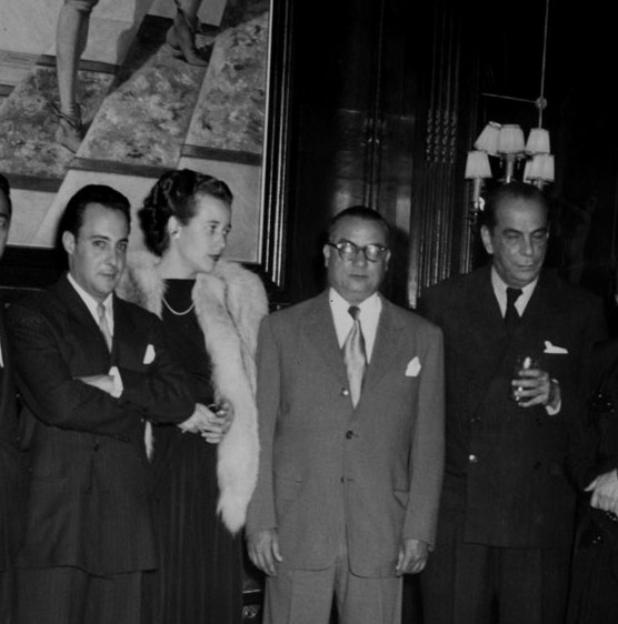 1948年，貝坦科爾特同新當選的總統加列戈斯