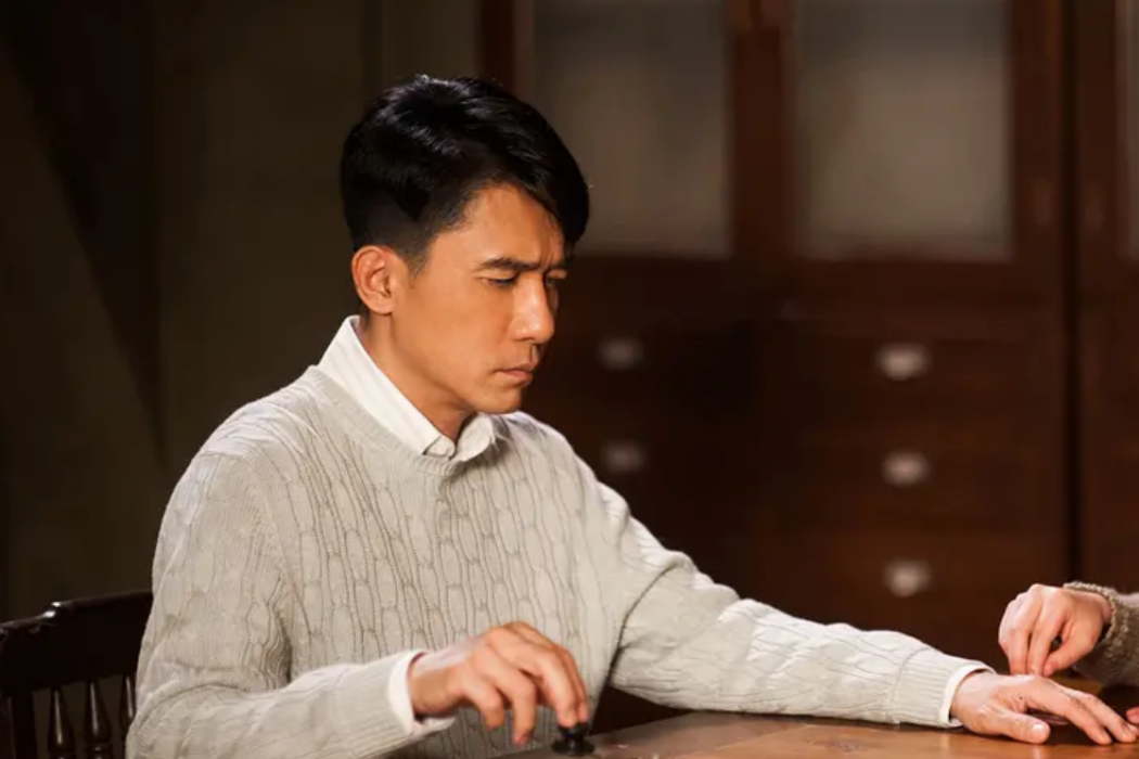 何兵(諜戰電影《聽風者》中的角色) 何兵(諜戰電影《聽風者》中的角色)