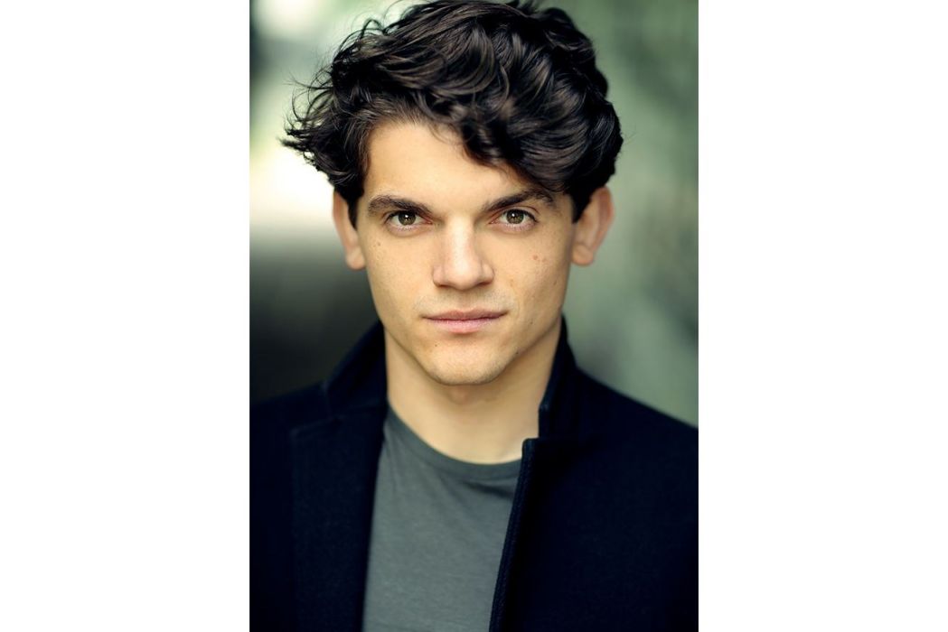 愛德華·布盧梅爾(Edward Bluemel) 愛德華·布盧梅爾(Edward Bluemel)