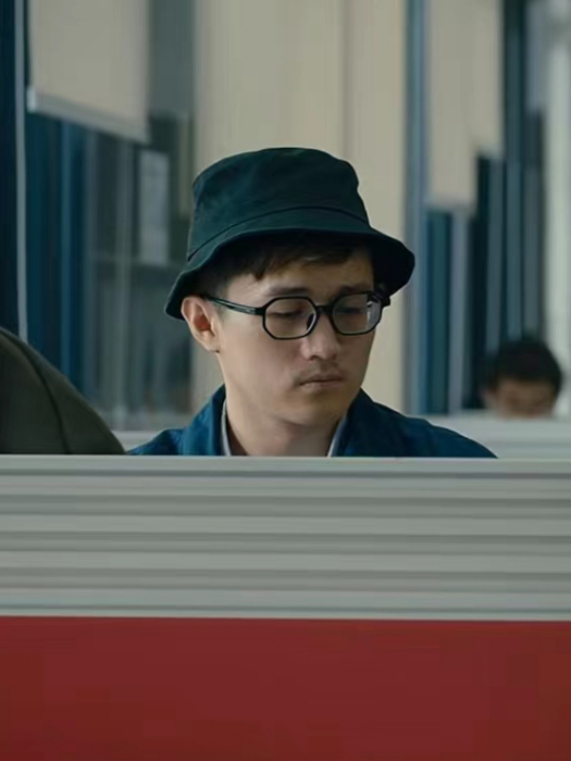 陳國添(懸疑犯罪電影《迷局伏香》中的角色) 陳國添(懸疑犯罪電影《迷局伏香》中的角色)