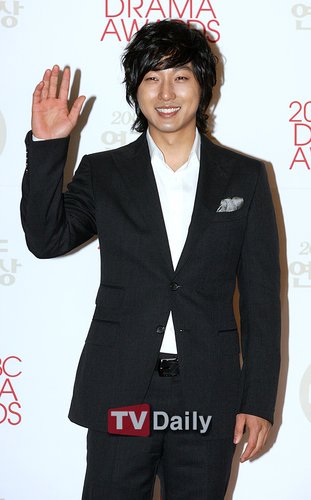 李承孝在2009年MBC演技大賞頒獎典禮
