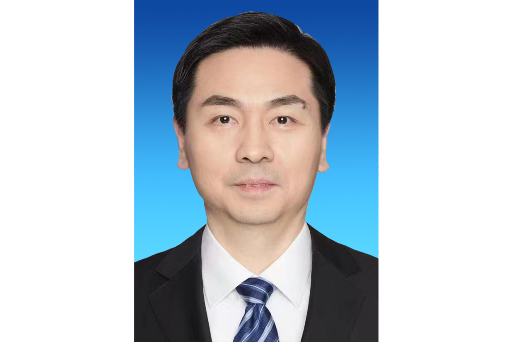 曾林峰(北京市西城區委常委,區政府黨組副書記、常務副區長) 曾林峰(北京市西城區委常委,區政府黨組副書記、常務副區長)