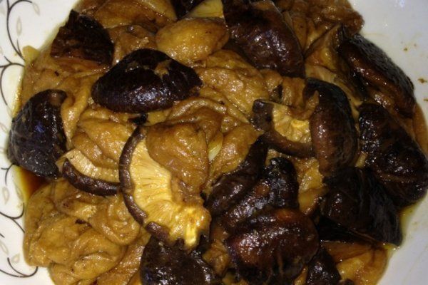 冬菇燒麵筋 冬菇燒麵筋