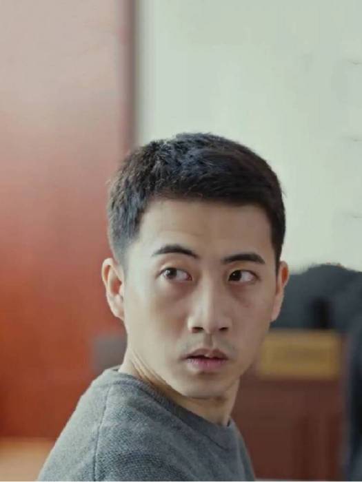 周友民 周友民