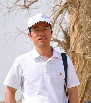 徐懷謙(《人民日報》副刊大地版主編) 徐懷謙(《人民日報》副刊大地版主編)