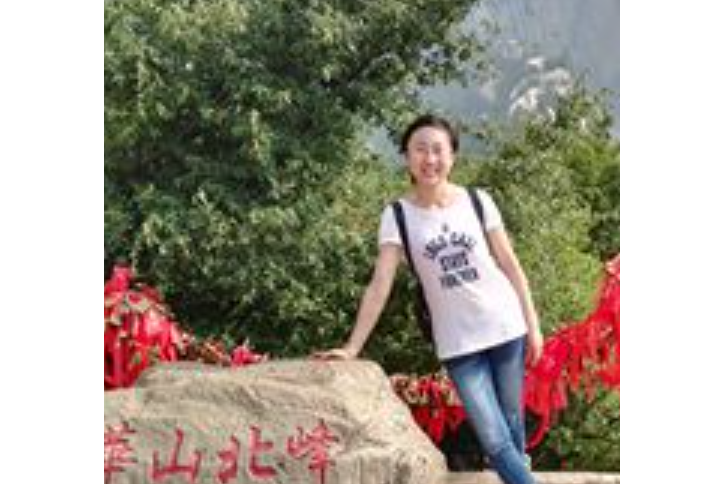 陳婷(中央音樂學院提琴製作研究中心副教授、美國提琴協會會員) 陳婷(中央音樂學院提琴製作研究中心副教授、美國提琴協會會員)