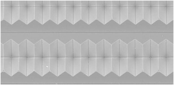 圖7全稜鏡反光膜表面結構電子顯微照片