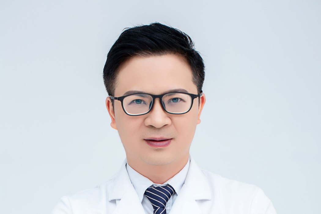 何志洪(贛州薇琳醫療美容門診部執業醫生) 何志洪(贛州薇琳醫療美容門診部執業醫生)