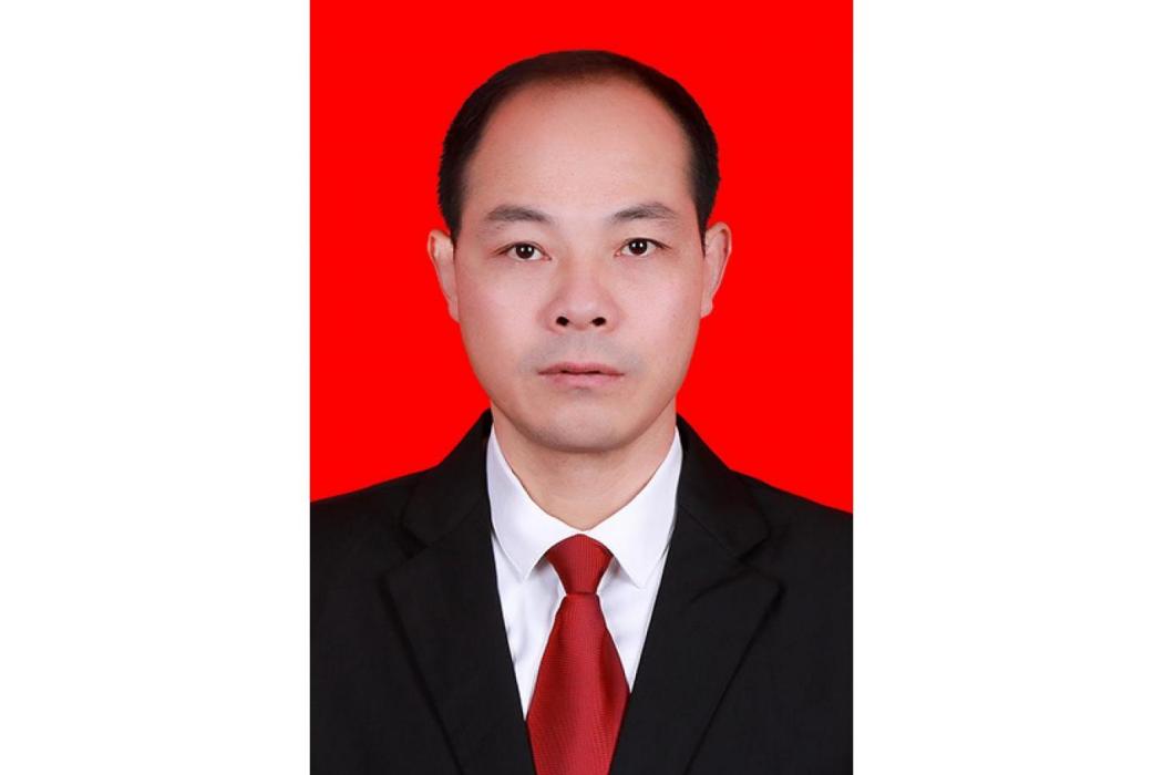 張乾生(江西省硯溪鎮黨委副書記) 張乾生(江西省硯溪鎮黨委副書記)