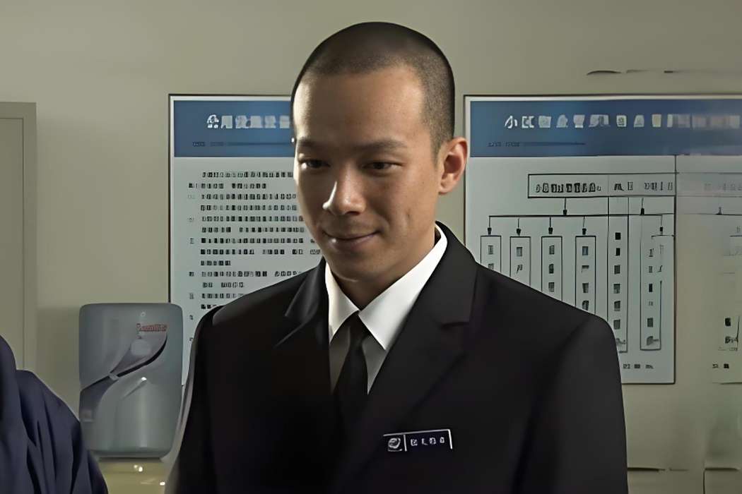 孫明(都市情感劇《你永遠不會獨行》中的角色,由孫一明飾演) 孫明(都市情感劇《你永遠不會獨行》中的角色,由孫一明飾演)