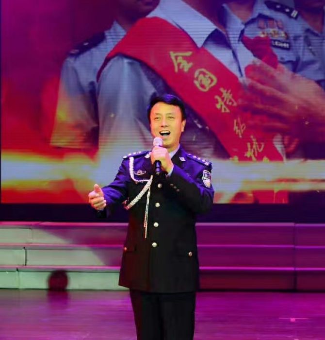 李永江(警營歌唱家) 李永江(警營歌唱家)