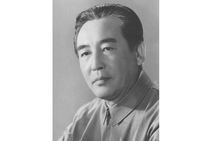 王培(中國內地男演員、原中國青年藝術劇院表演藝術家) 王培(中國內地男演員、原中國青年藝術劇院表演藝術家)