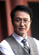 潛伏(2008年孫紅雷、姚晨主演的經典諜戰電視劇)