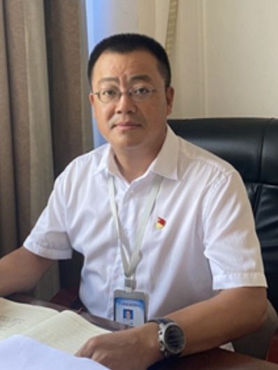 肖海(四川省瀘州市瀘縣建築產業服務中心副主任) 肖海(四川省瀘州市瀘縣建築產業服務中心副主任)