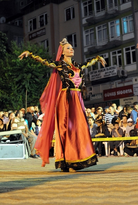 亞塞拜然族特色舞蹈