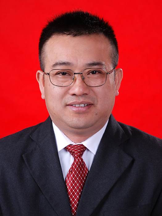 田曉輝(湘西自治州計畫生育協會秘書長) 田曉輝(湘西自治州計畫生育協會秘書長)