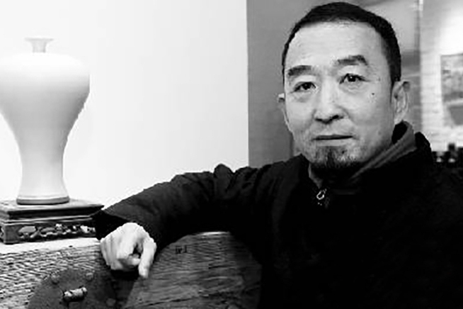 董曉峰(河南省陶瓷學會理事長) 董曉峰(河南省陶瓷學會理事長)