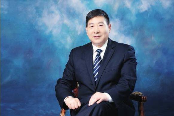 羅緒軍(湖北梨花村貿易有限公司董事長,湖北省工商聯副主席) 羅緒軍(湖北梨花村貿易有限公司董事長,湖北省工商聯副主席)