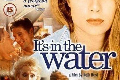燃情未露(It's in the Water) 燃情未露(It's in the Water)