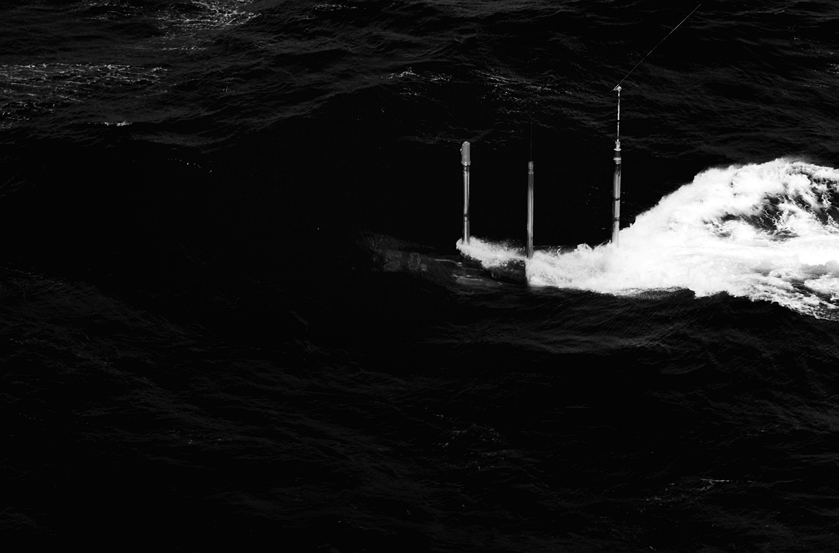 671型攻擊核潛艇下潛