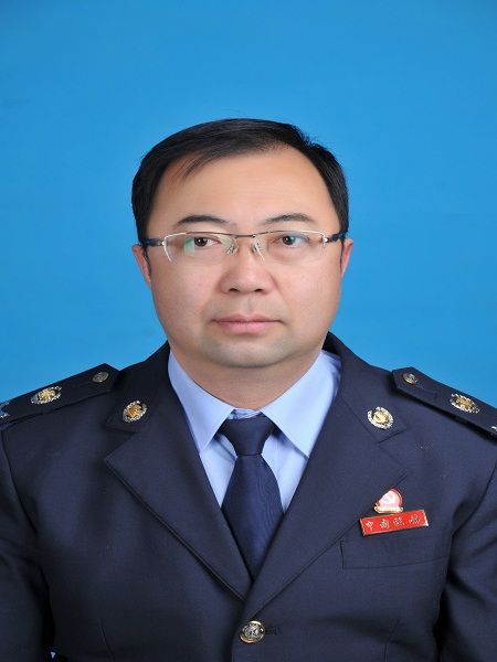王雲飛(國家稅務總局張家口市橋東區稅務局黨委書記、局長、一級主辦) 王雲飛(國家稅務總局張家口市橋東區稅務局黨委書記、局長、一級主辦)