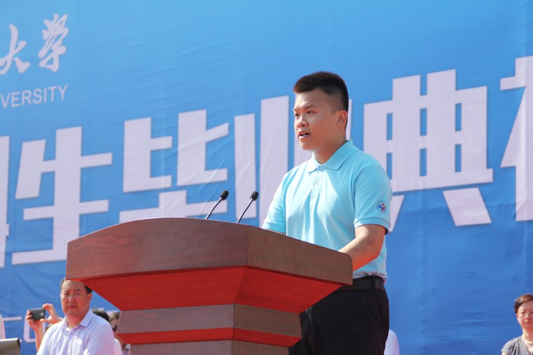 孟川(共青團第十八次全國代表大會代表) 孟川(共青團第十八次全國代表大會代表)