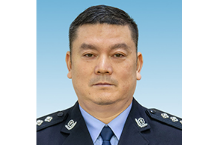 盧軍(湖北省恩施州宣恩縣人民政府副縣長、黨組成員,縣公安局局長) 盧軍(湖北省恩施州宣恩縣人民政府副縣長、黨組成員,縣公安局局長)