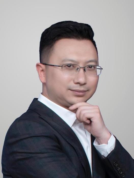 李恩臨(哈爾濱商業大學國際合作處副處長,哈爾濱市松北區政協副主席(不駐會)) 李恩臨(哈爾濱商業大學國際合作處副處長,哈爾濱市松北區政協副主席(不駐會))