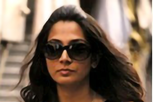 莫妮卡·道格拉(Monica Dogra) 莫妮卡·道格拉(Monica Dogra)