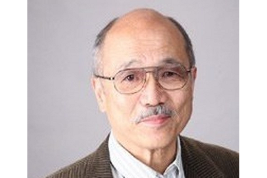 坂口芳貞 坂口芳貞