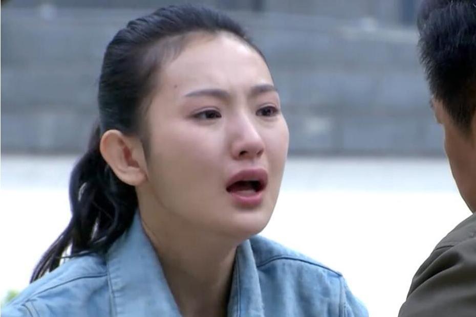 李存存 李存存