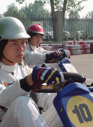 張皓然(中國內地男演員、歌手) 張皓然(中國內地男演員、歌手)